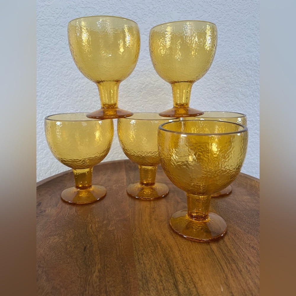 Vintage Pebbletone Gold Goblets Set of 6 5.25” tall Excellent Condition